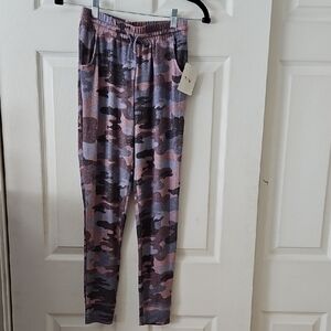 R & R, Camo Pajama Bottoms, Large,Girls 12-14,NWT